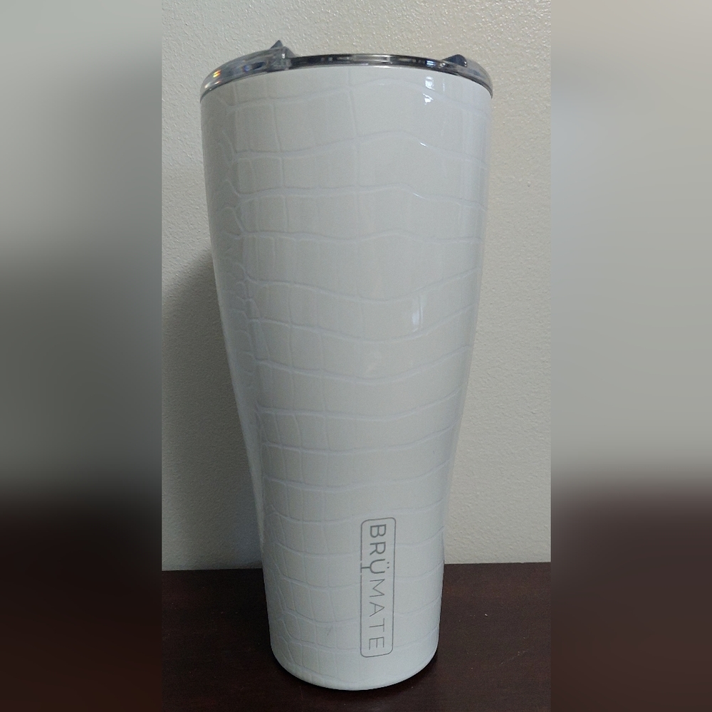 Brumate Nav XL Tia Booth Pearl Croc 32oz